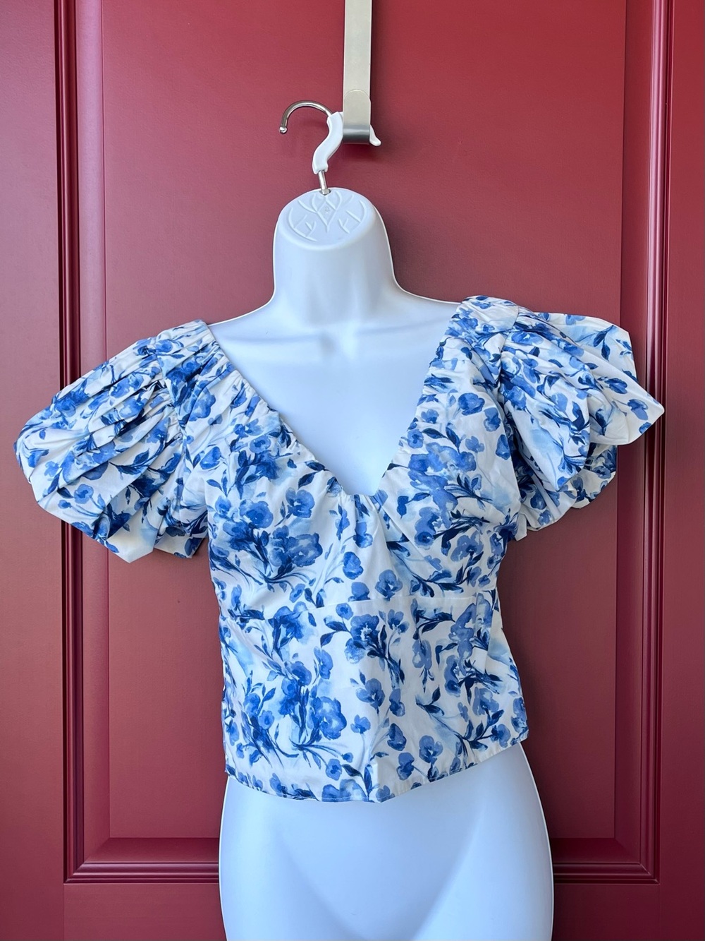 Abercrombie & Fitch NWT Floral Crop Top